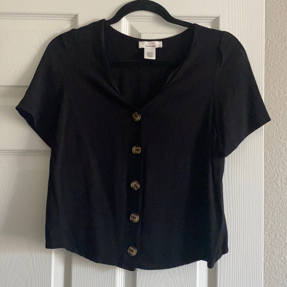 Button front top